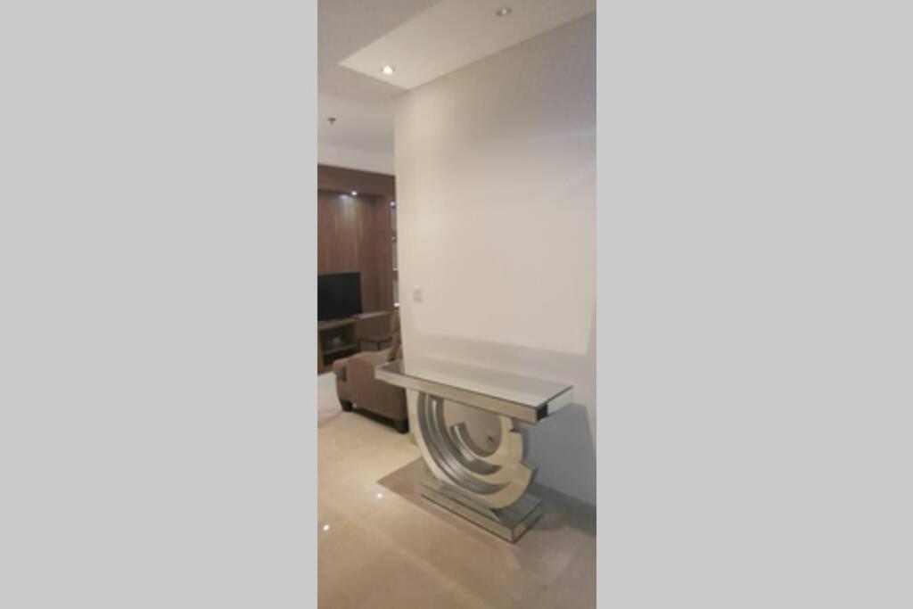 Luxury And Comfort 2 Bedroom Lavenue Pancoran By Sang Living