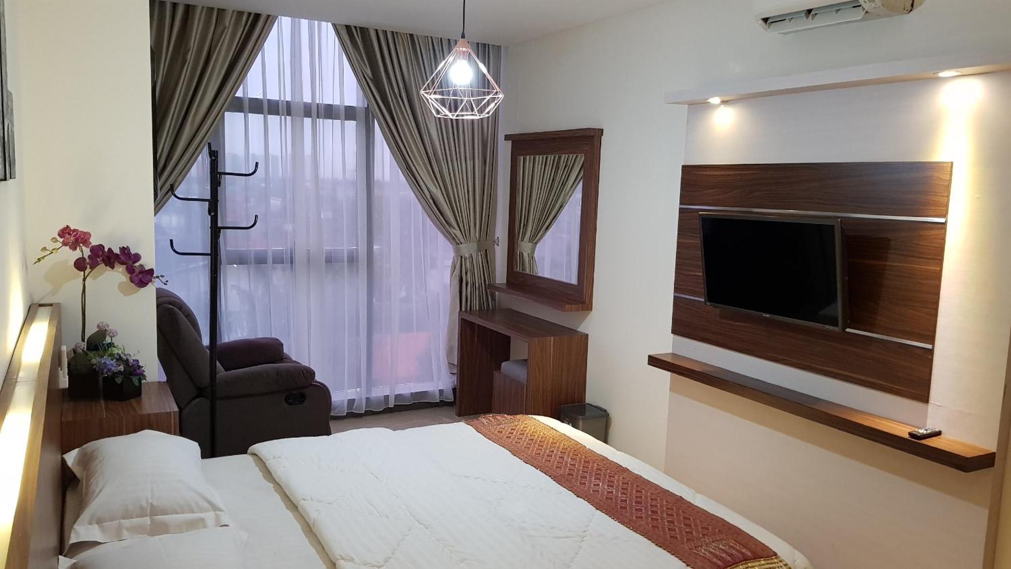 Luxury And Comfort 2 Bedroom Lavenue Pancoran By Sang Living